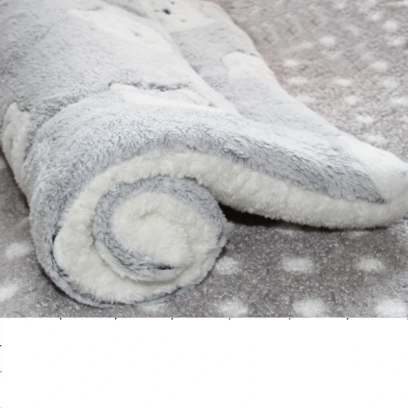 Flannel Pet Sleeping Pad – Soft, Thick & Perfect for Naps Anywhere