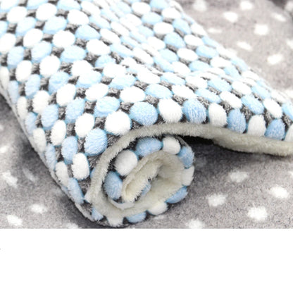 Flannel Pet Sleeping Pad – Soft, Thick & Perfect for Naps Anywhere