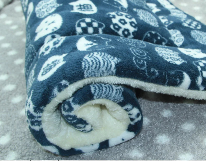 Flannel Pet Sleeping Pad – Soft, Thick & Perfect for Naps Anywhere